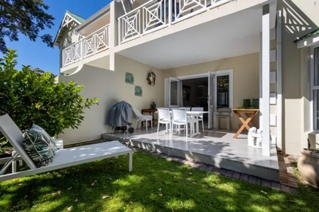 1 River Club Villas