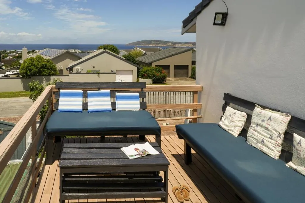 3-Bedroom Charming Coastal Retreat in Plettenberg Bay